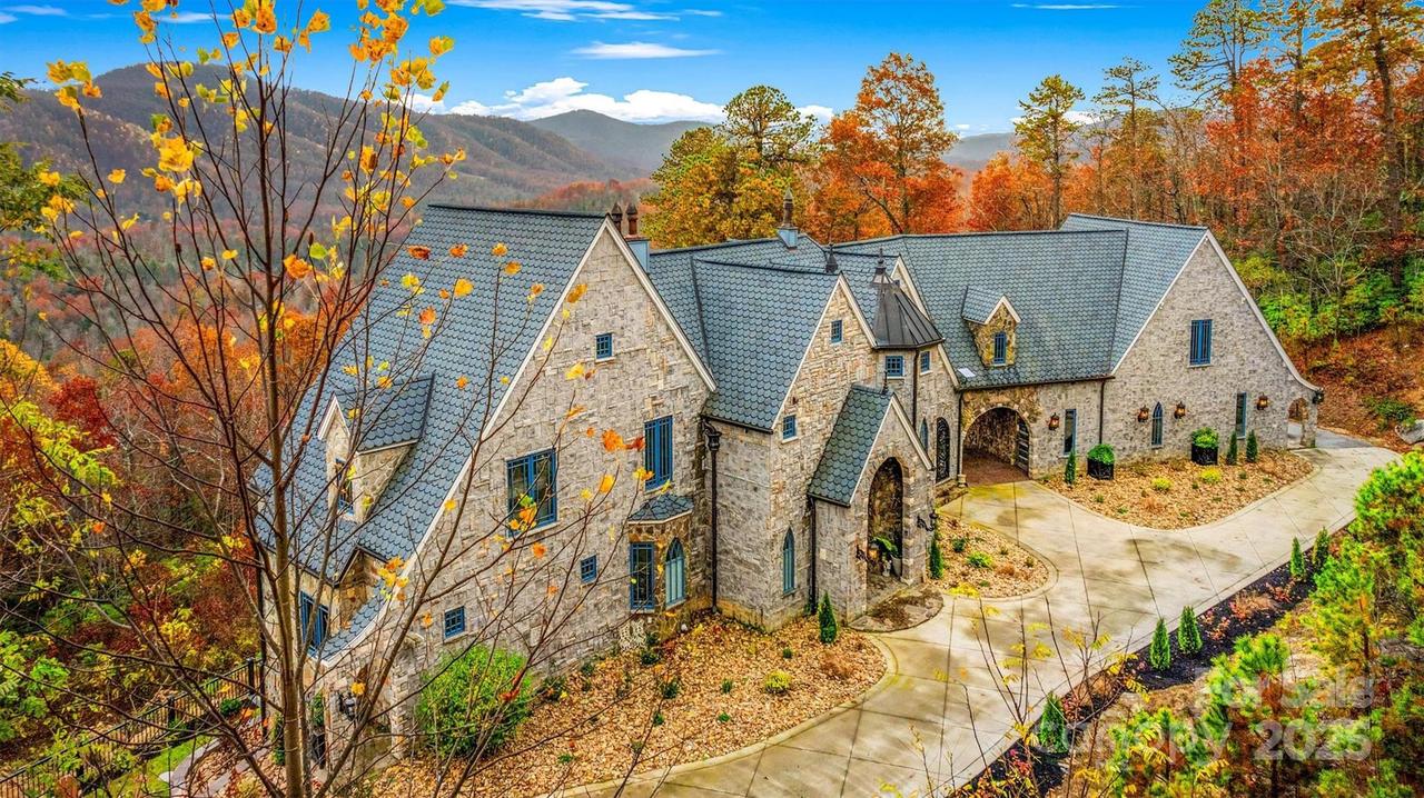 92 Bird Creek Estates Rd., Black Mountain, NC 28711