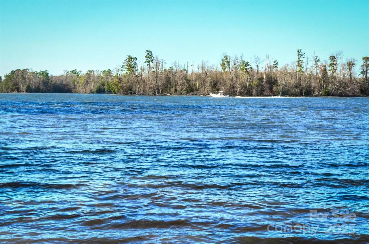 110 Watch Harbor Rd., Badin Lake, NC 28127