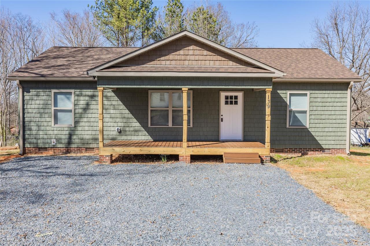 139 E Carroll Ave., Denton, NC 27239