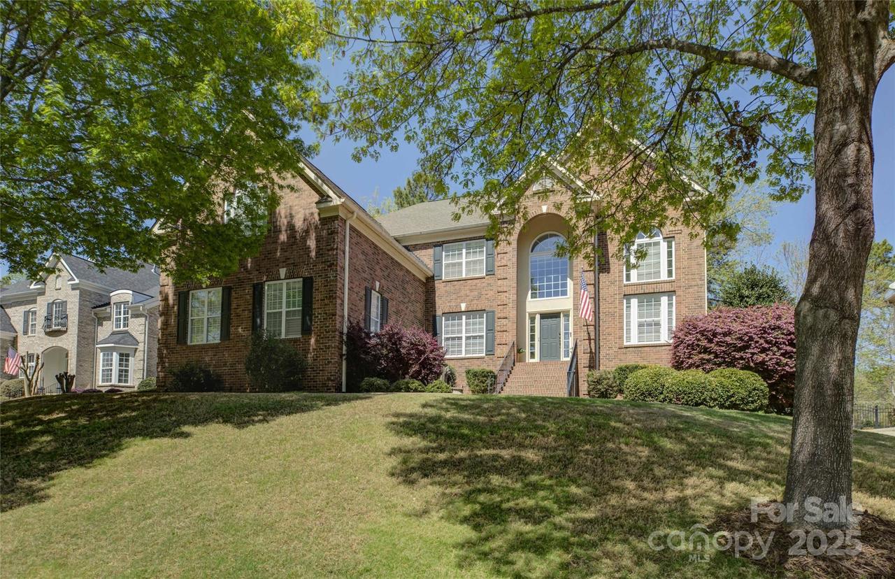 16837 Crosshaven Dr., Charlotte, NC 28278