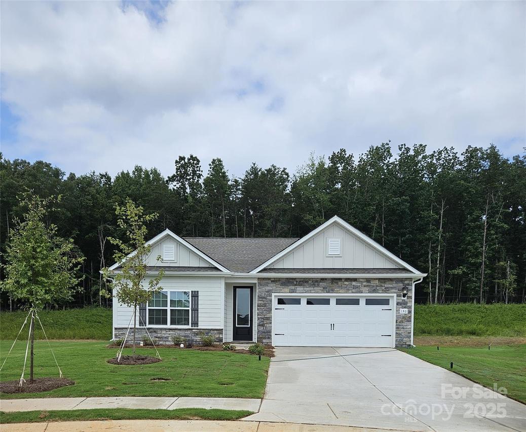 146 Jacobs Hill Pl., Troutman, NC 28166