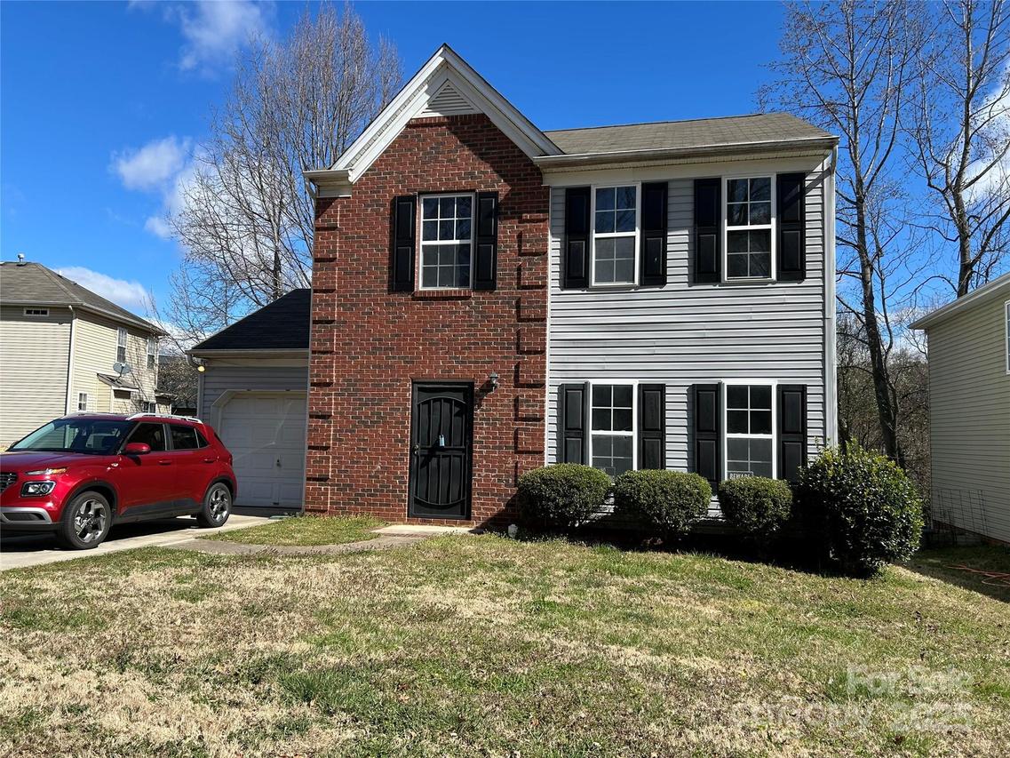 3813 Brookchase Ln., Charlotte, NC 28205