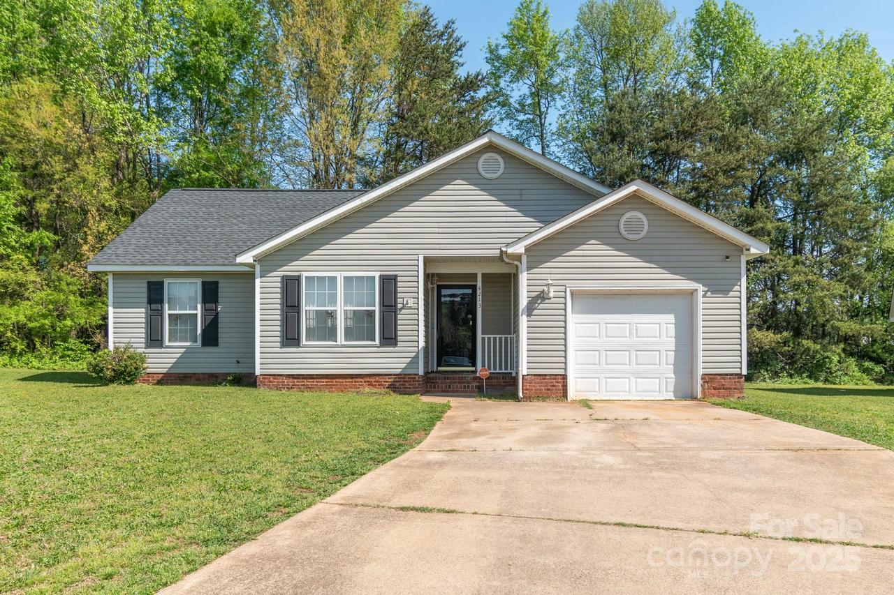 4213 Rosy Mound Ln., Charlotte, NC 28216