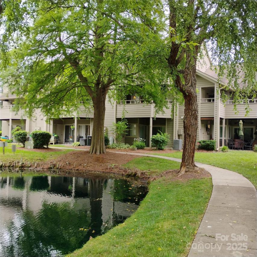 2545 Stockbridge Dr. #A, Charlotte, NC 28210