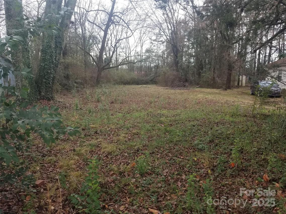 522 W Todd Ln., Charlotte, NC 28208