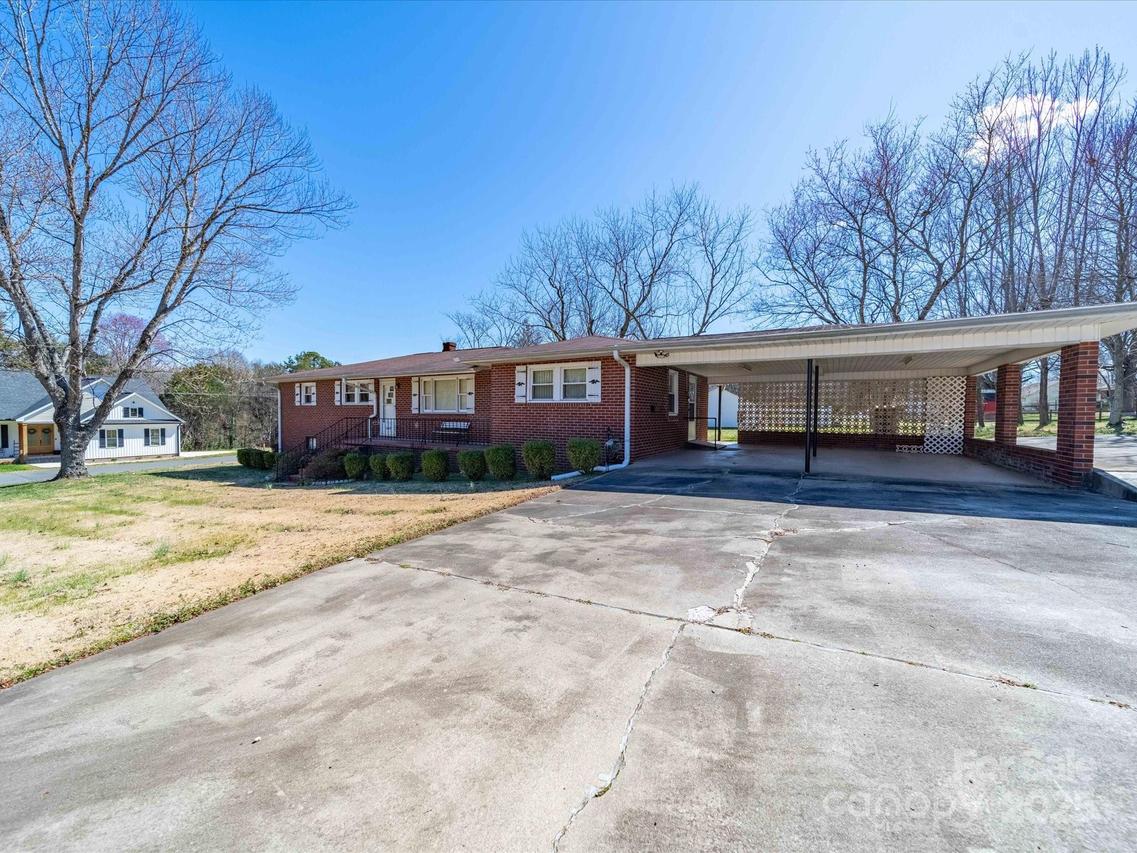 2310 Clay St., Kannapolis, NC 28083