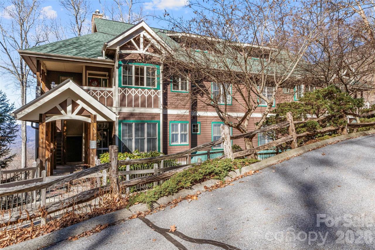 47 Creekside Way #H301, Burnsville, NC 28714