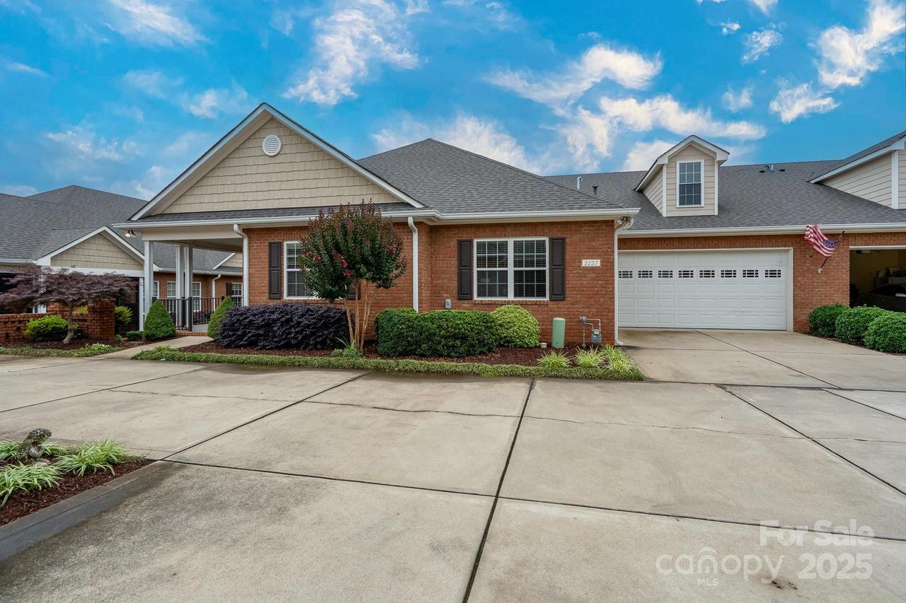 2227 Cashmere Ct., Denver, NC 28037