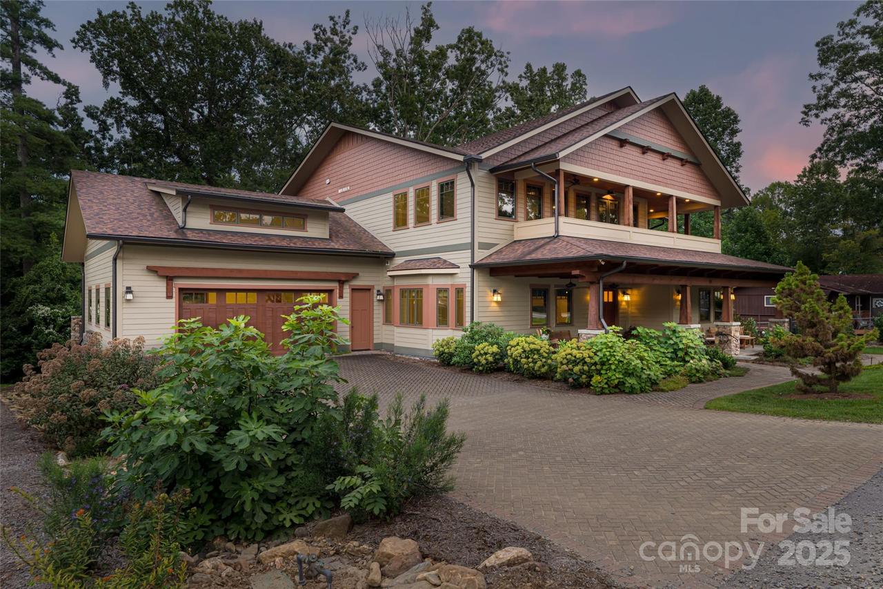 112 Louisa St., Black Mountain, NC 28711