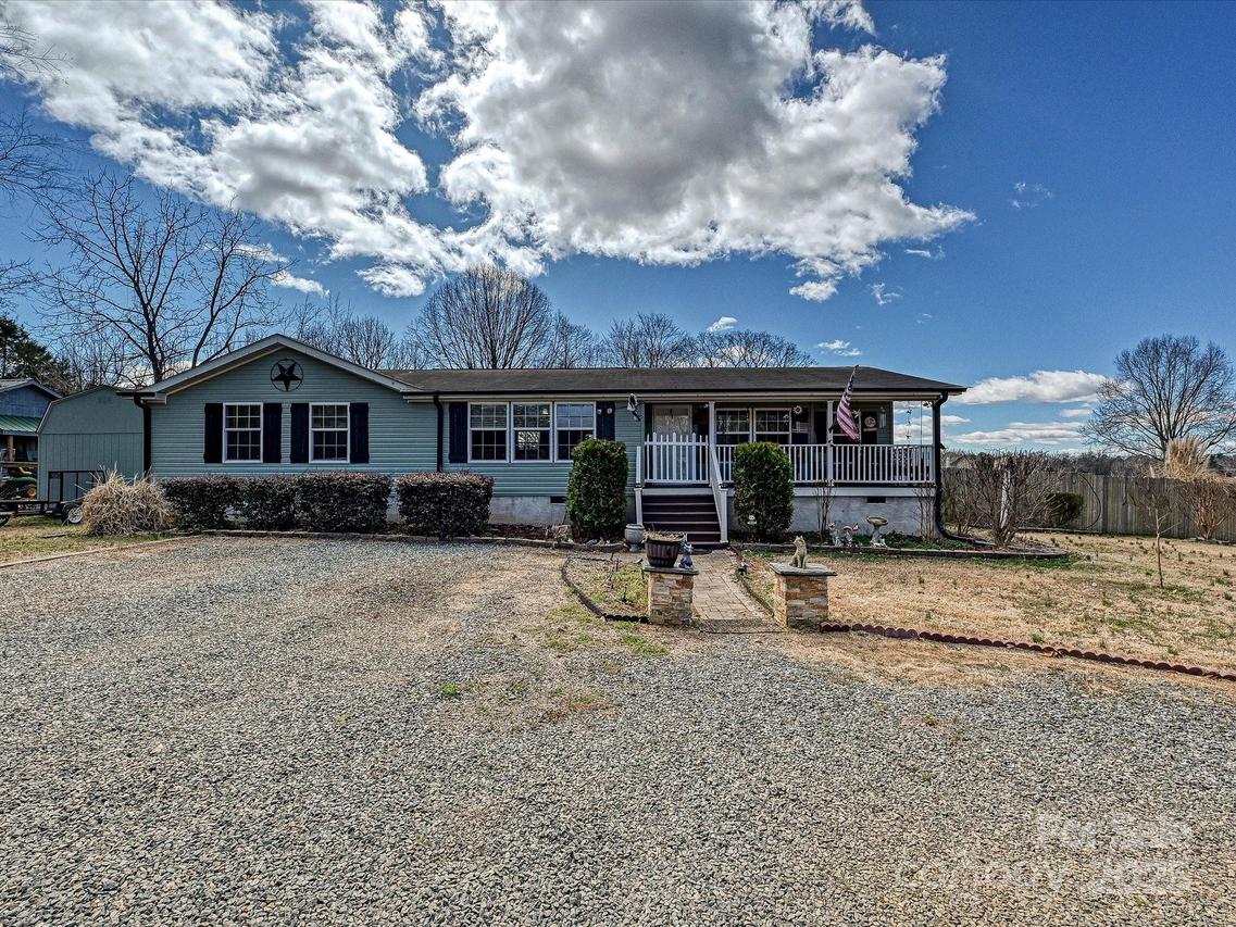 170 Louise Dr., Mooresville, NC 28115