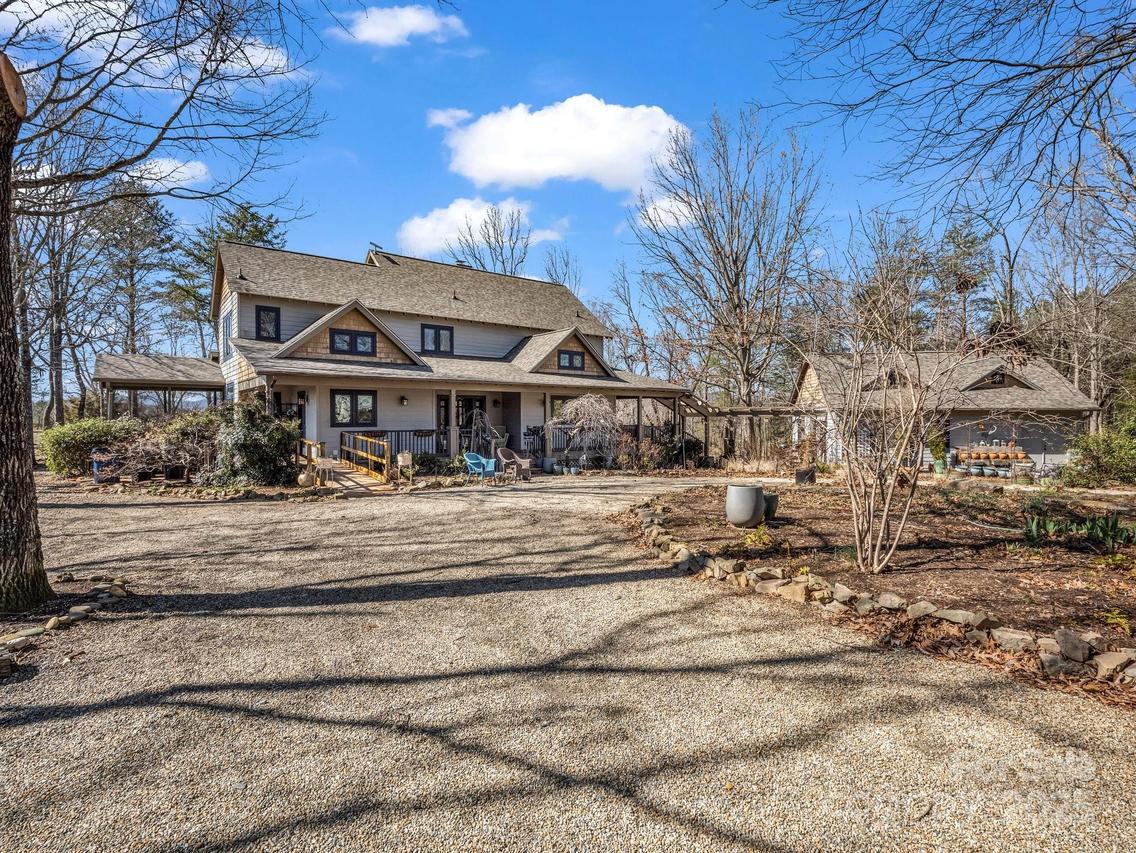 704 Hawks Landing Dr., Columbus, NC 28722