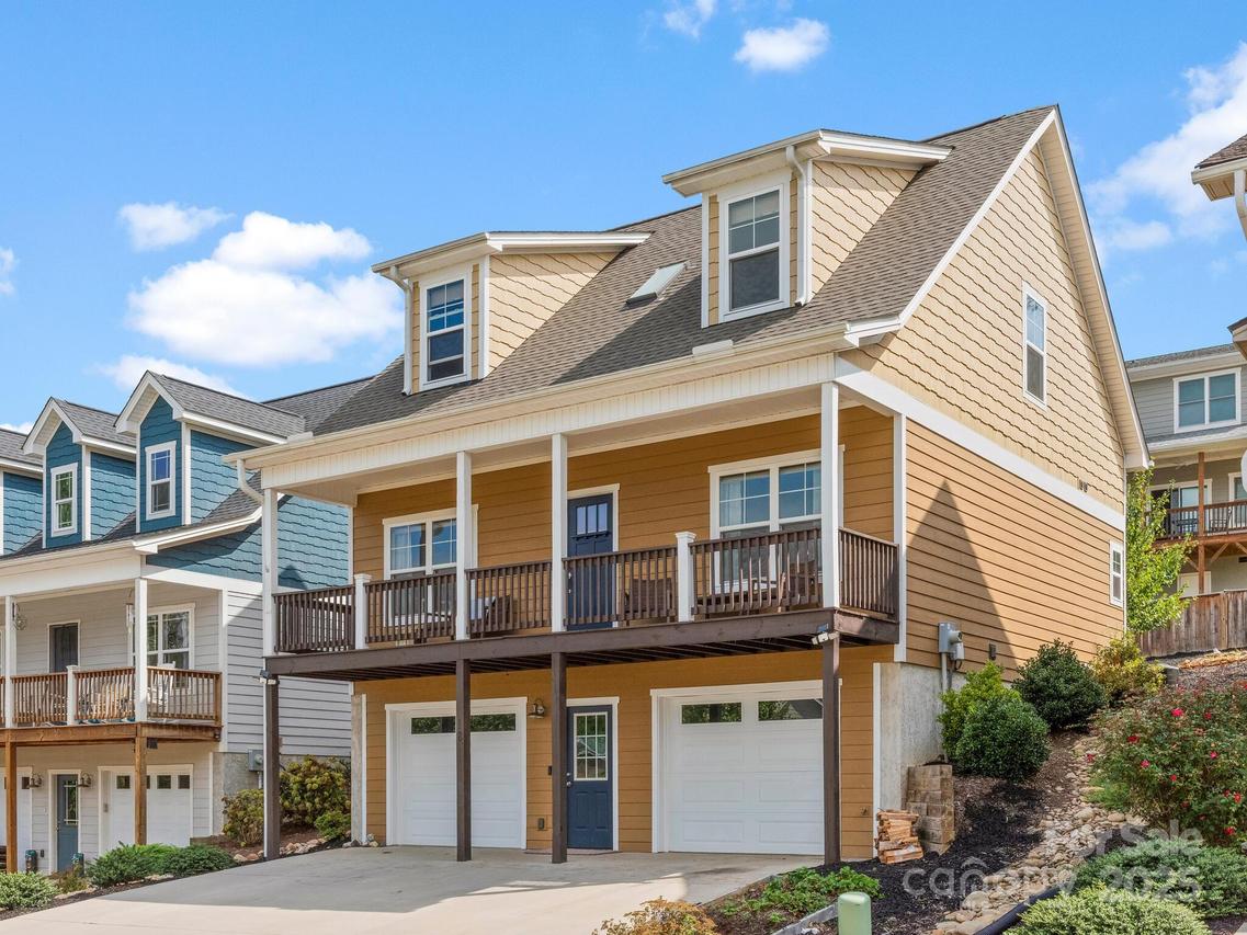 18 Greenwood Fields Dr., Asheville, NC 28804