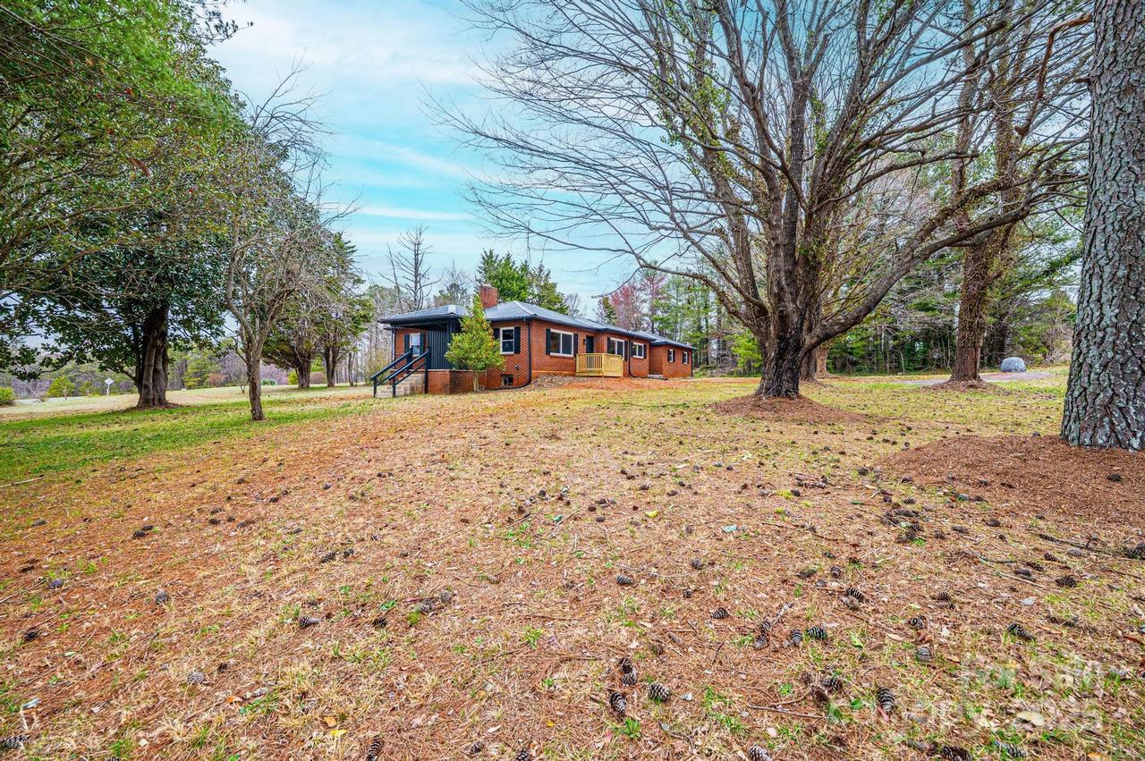 9026 Nc 10 Hwy., Vale, NC 28168
