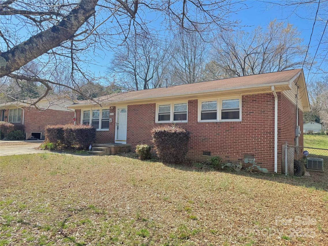 2210 Milton Rd., Charlotte, NC 28215