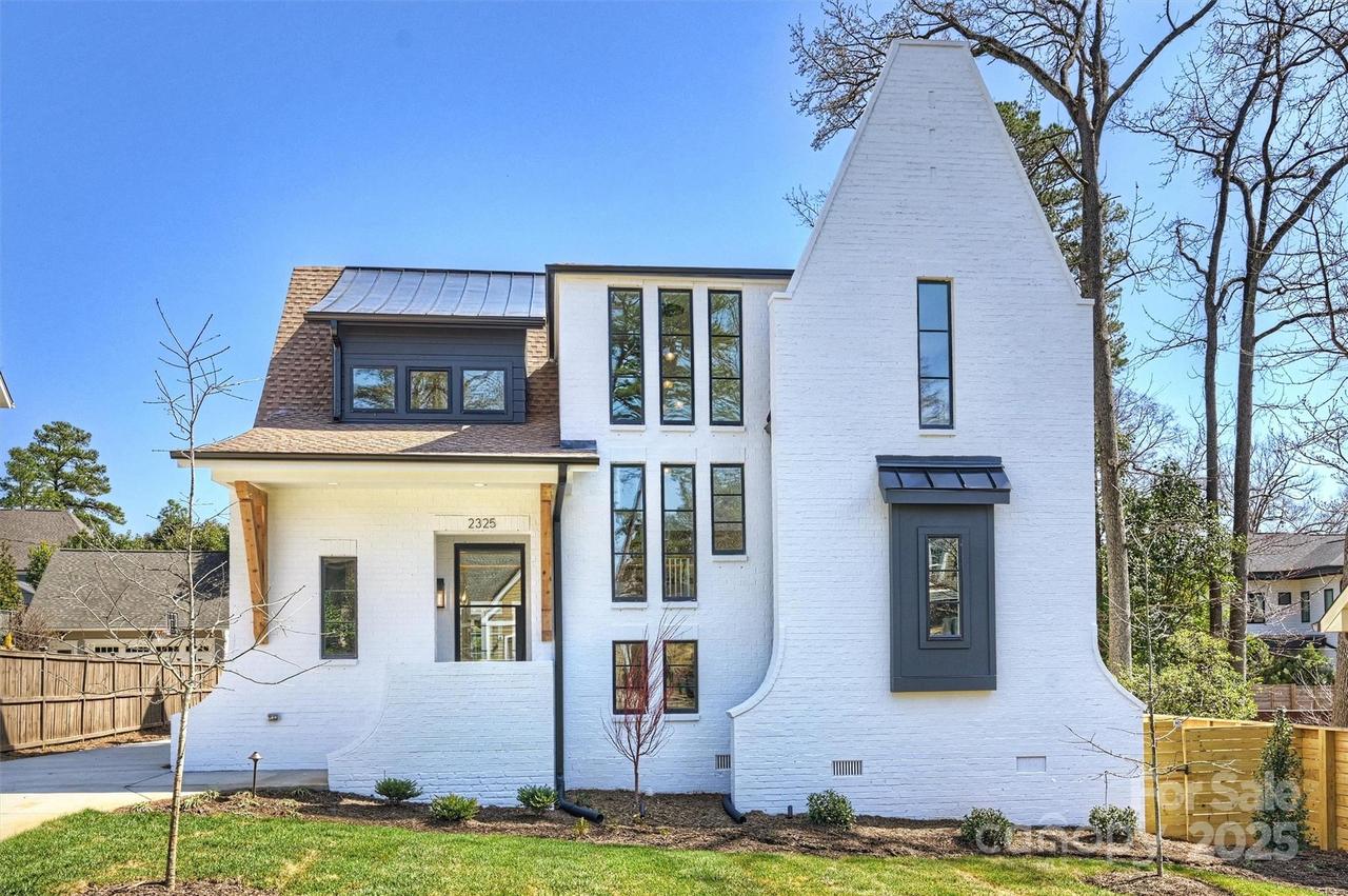 2325 Winthrop Ave., Charlotte, NC 28203