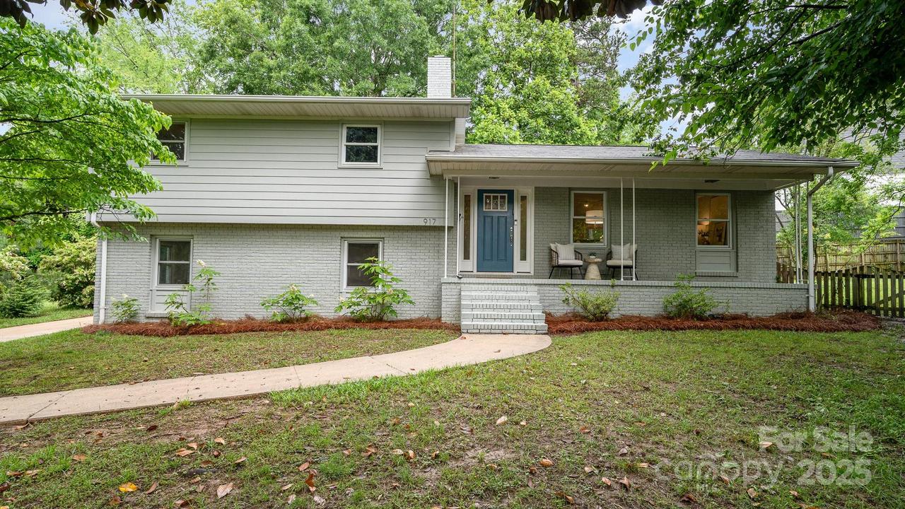 917 Bobby Ln., Charlotte, NC 28211