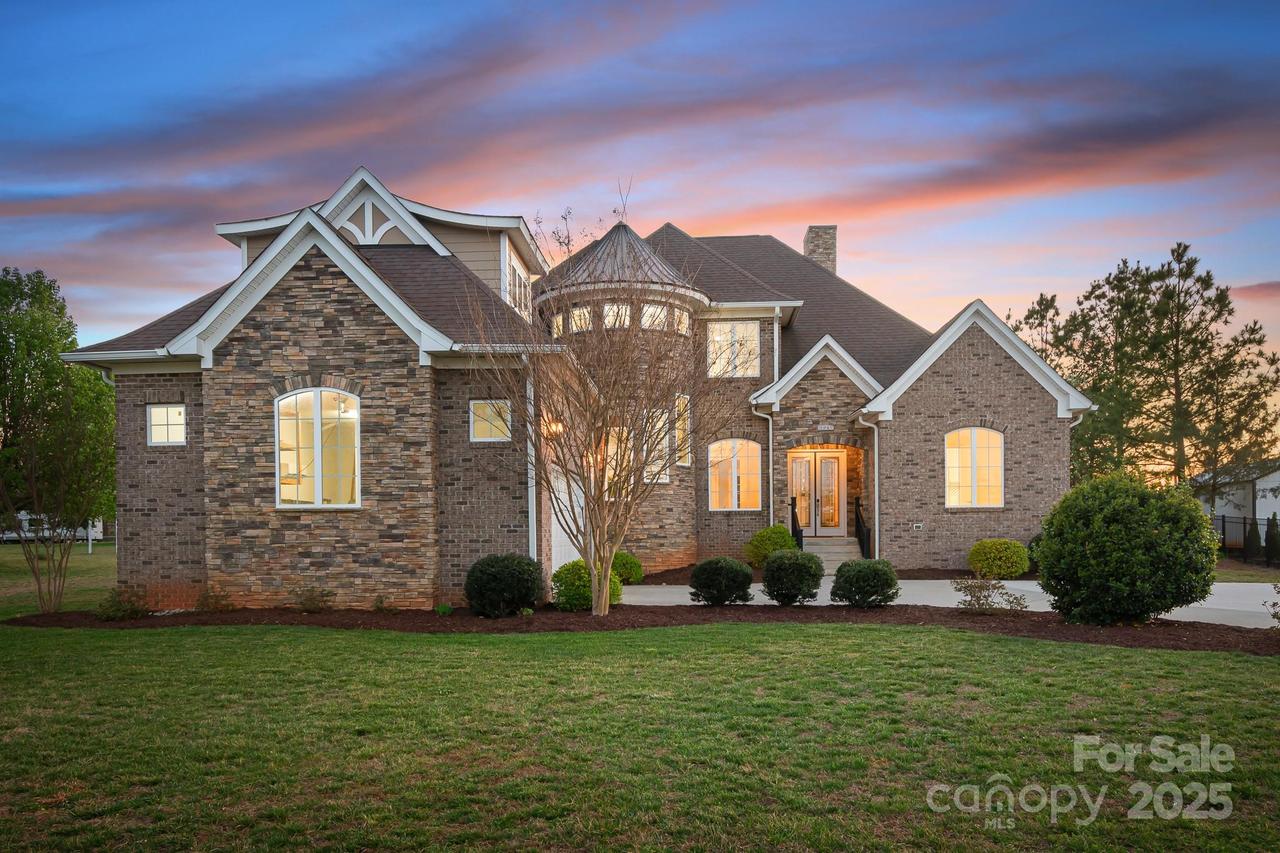 121 Dabbling Duck Cir., Mooresville, NC 28117