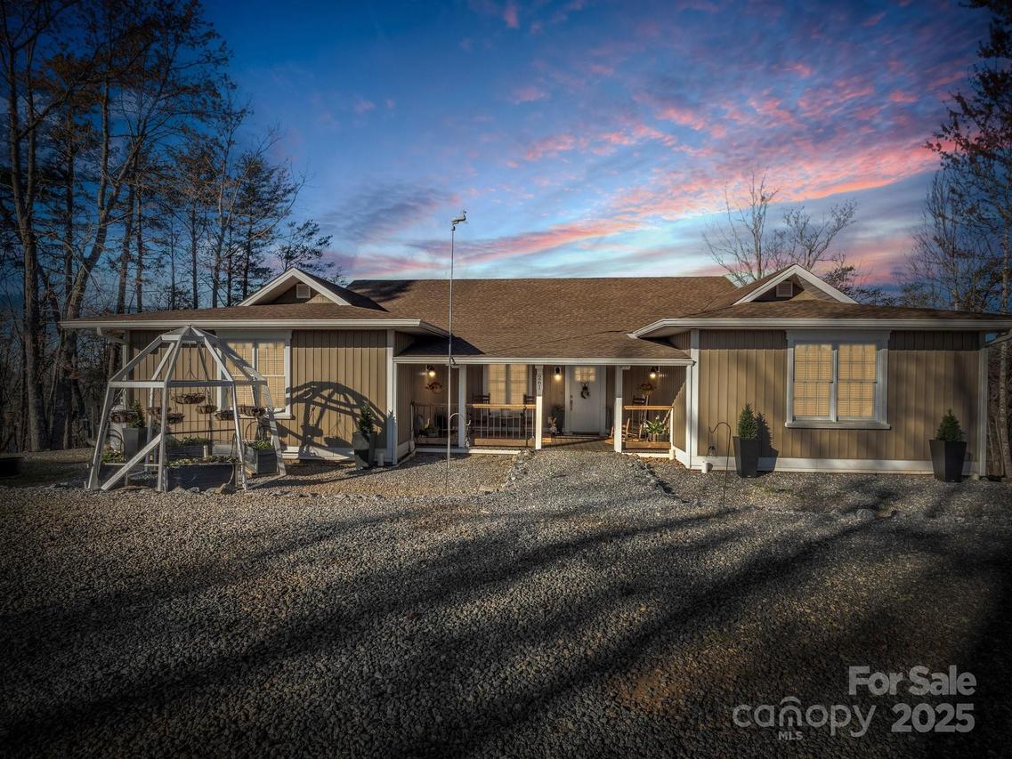 261 Boland Dr., Lake Lure, NC 28746