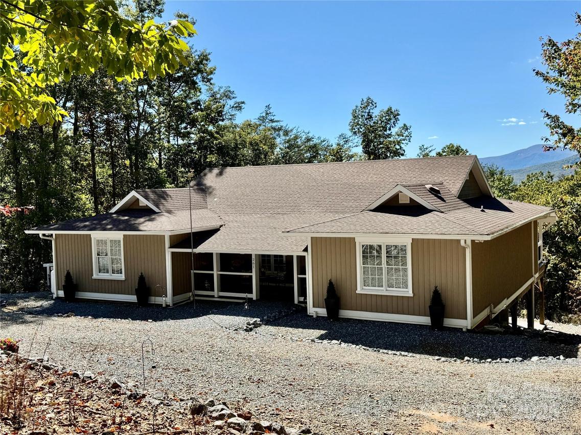 261 Boland Dr., Lake Lure, NC 28746
