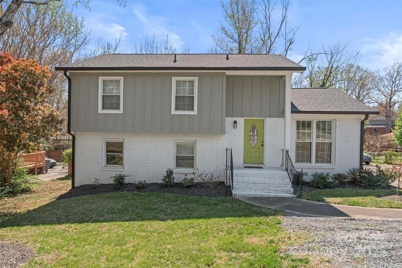 6914 Idlewild Rd., Charlotte, NC 28212
