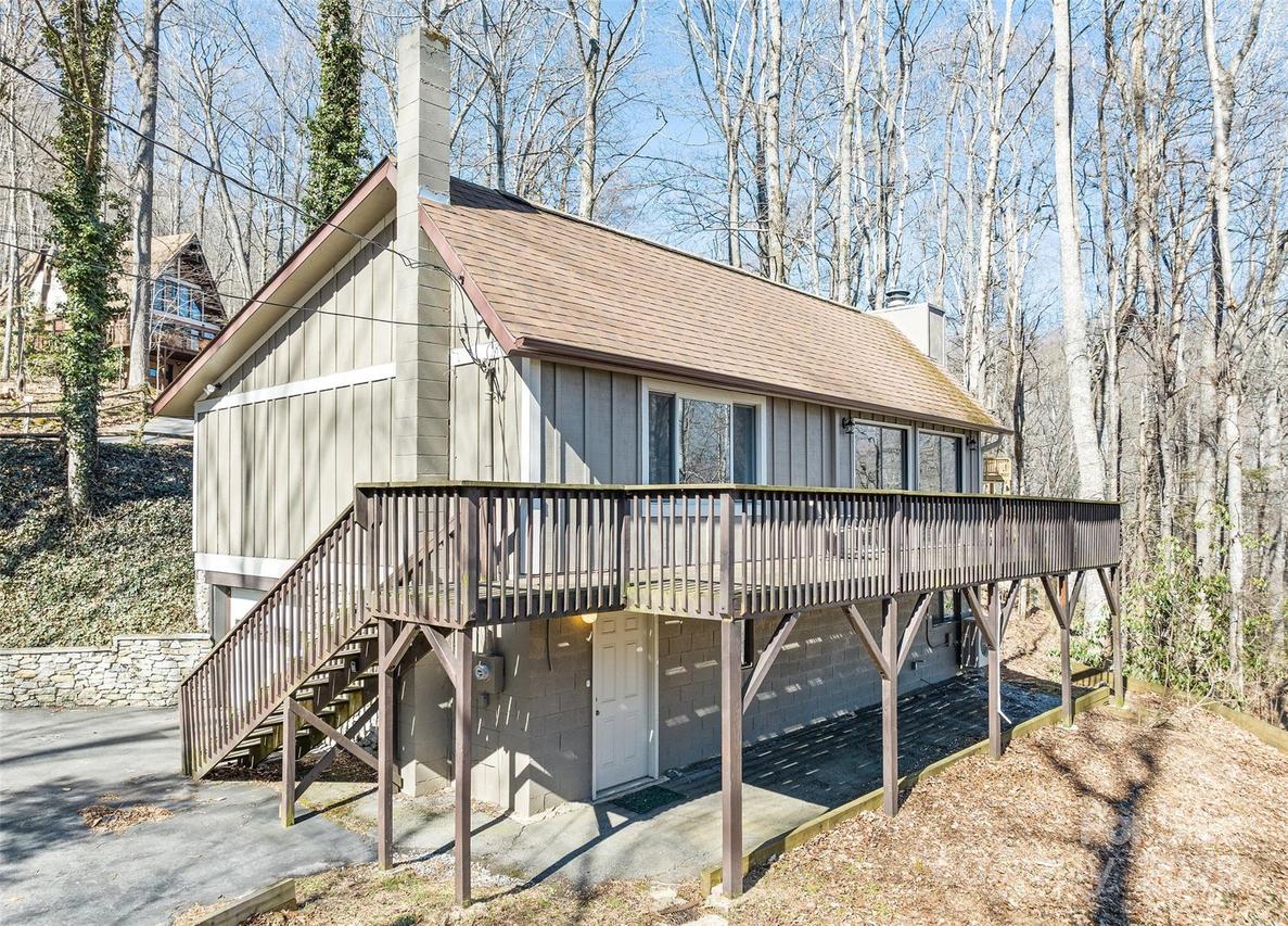 662 Locust Dr., Maggie Valley, NC 28751