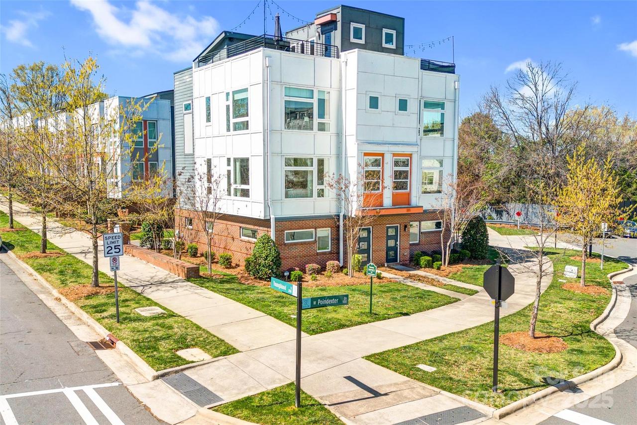 111 W Poindexter Dr., Charlotte, NC 28203