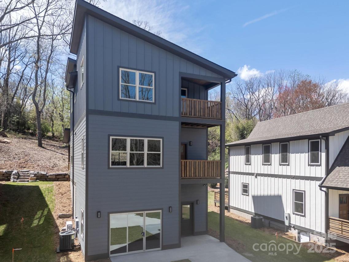 91 Glendale Ave., Asheville, NC 28803