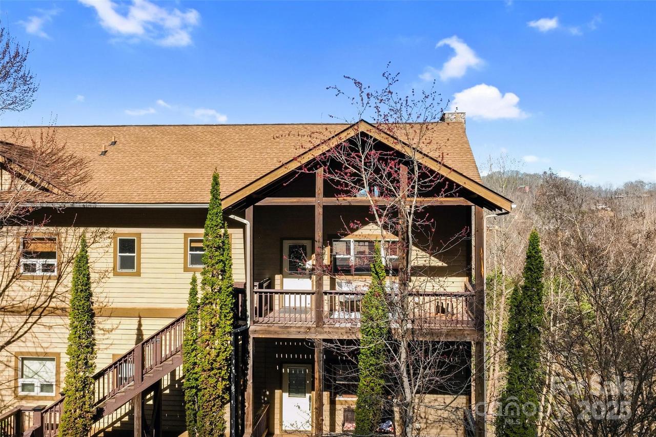 295 Sawgrass Dr. ##3, Whittier, NC 28789