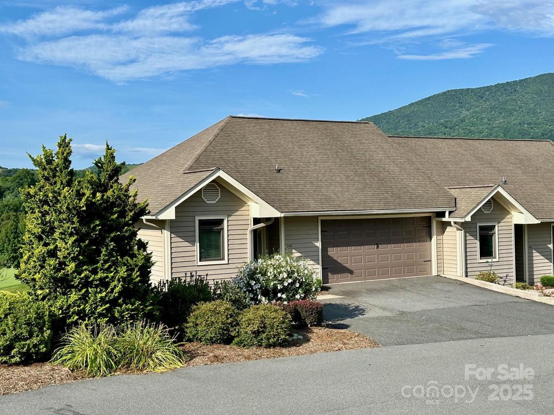 148 Fairway View Pl., Jefferson, NC 28640