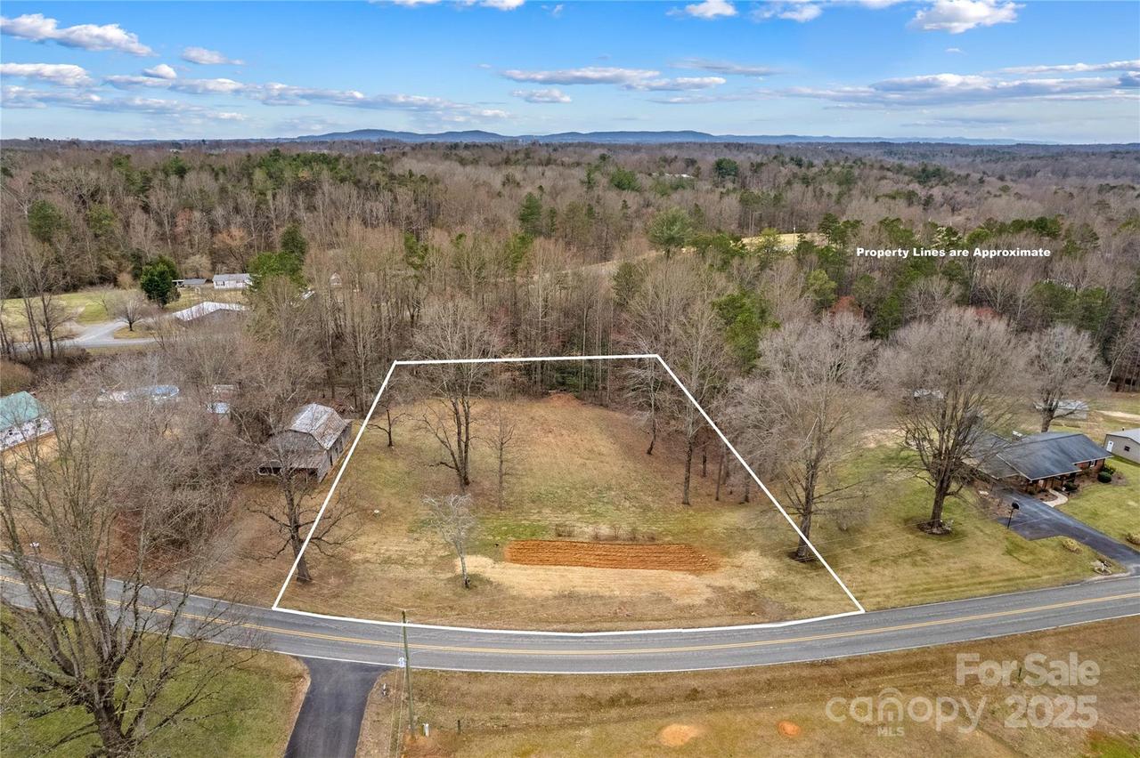 000 Stanley Mill Rd. #3, Elkin, NC 28621