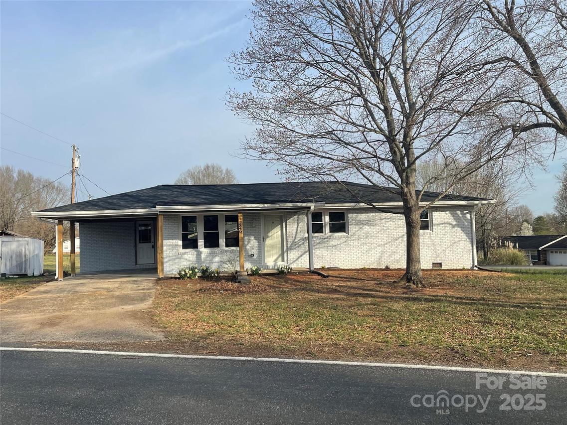 226 Tiney Rd., Ellenboro, NC 28040