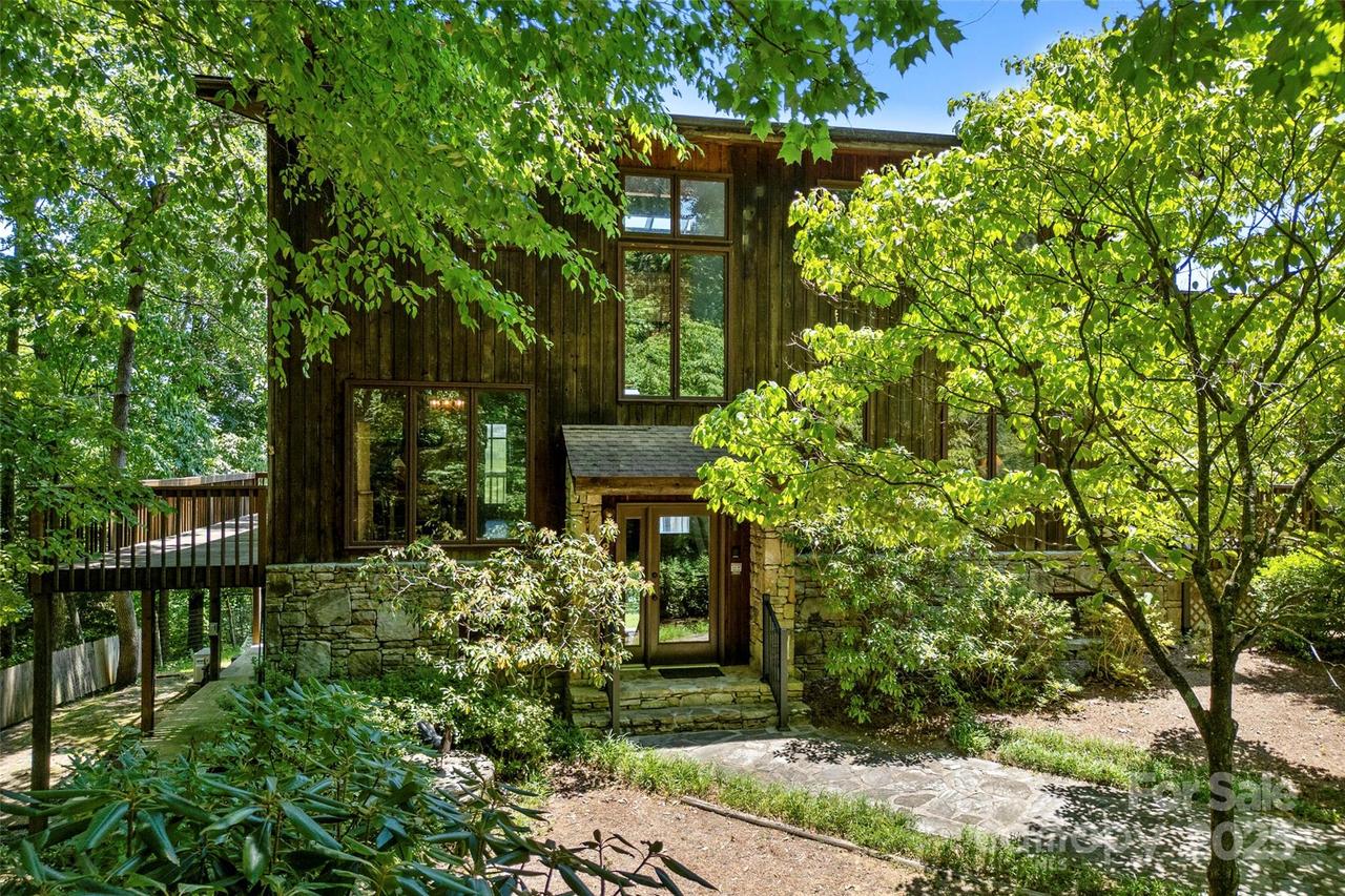 0240 General Hill Rd., Flat Rock, NC 28731