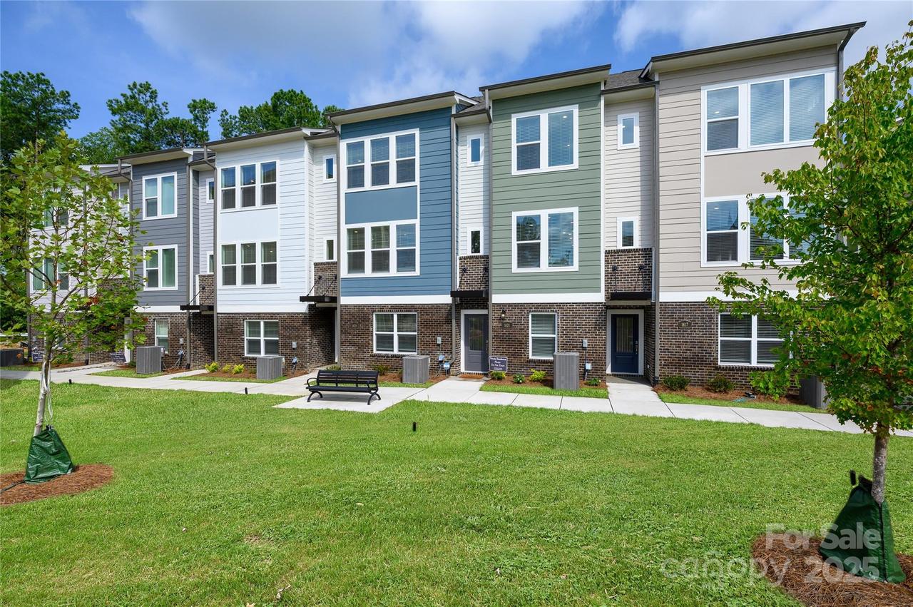 1429 Lithium Ln., Charlotte, NC 28211