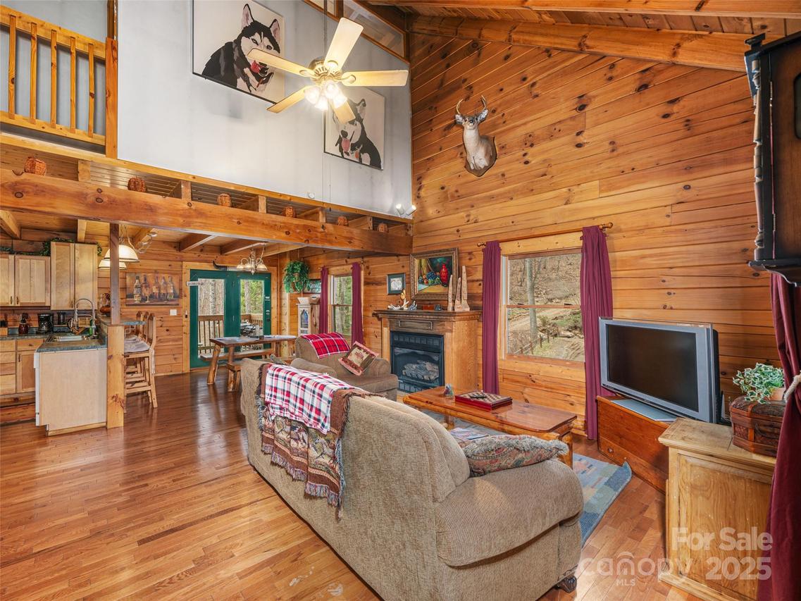 504 Moody Mountain Rd., Burnsville, NC 28714