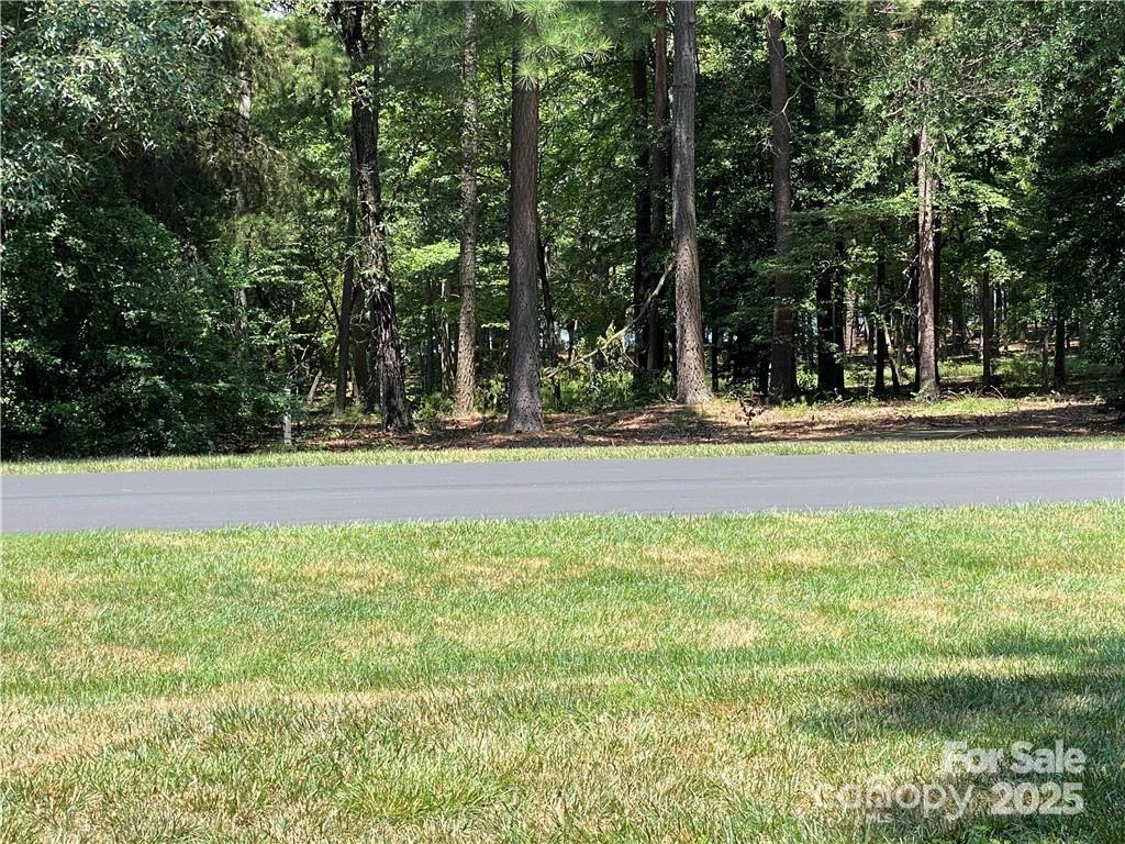 1659 Southpoint Ln., New London, NC 28127