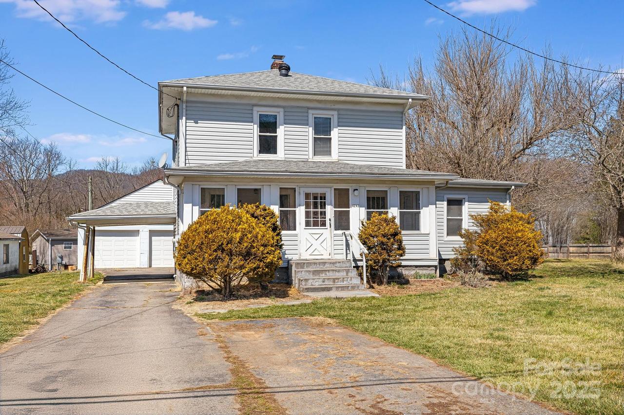 4243 Old Clyde Rd., Clyde, NC 28721