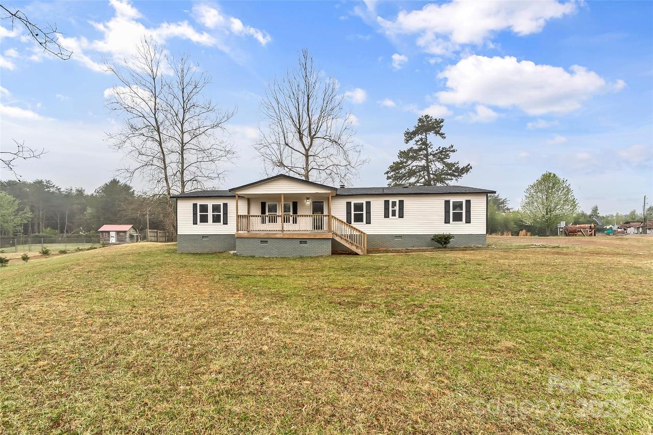 1641 Knoll Dr., Vale, NC 28168