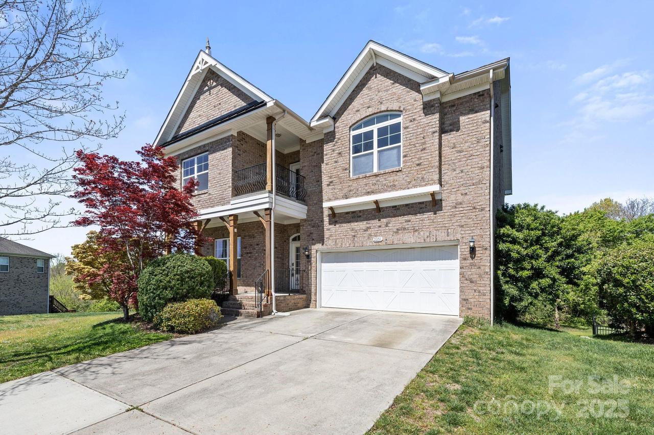 2251 Barrowcliffe Dr., Concord, NC 28027