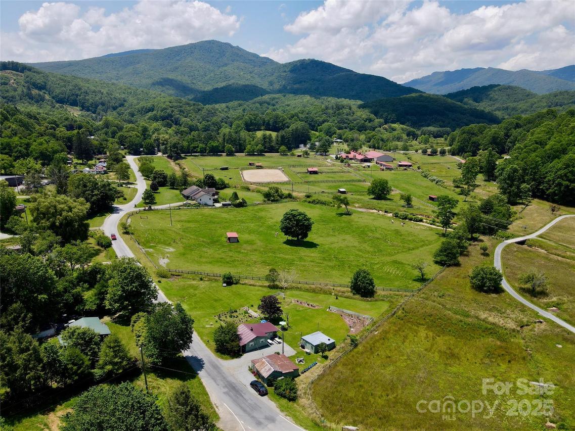 122 Church Hollow Rd., Boone, NC 28607