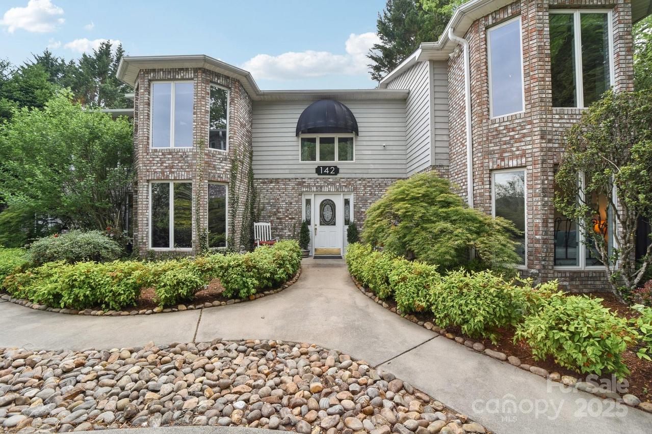 142 Justice St., Fletcher, NC 28732