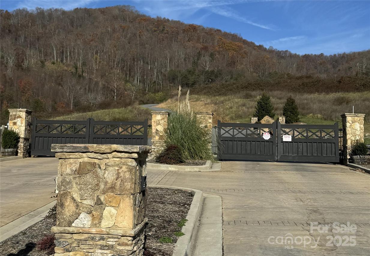 989 High Rock View Dr. #50, Canton, NC 28716