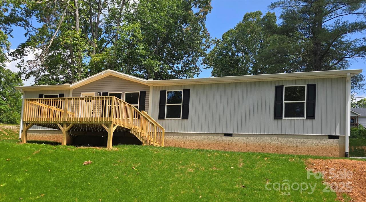 28 Mcgee Hill Rd., Fairview, NC 28730