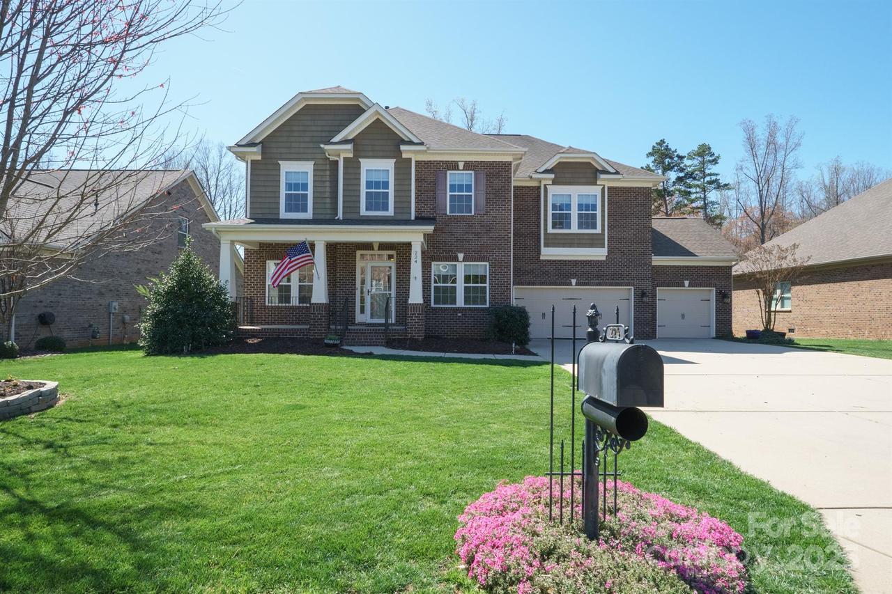224 Alexandria Dr., Mooresville, NC 28115
