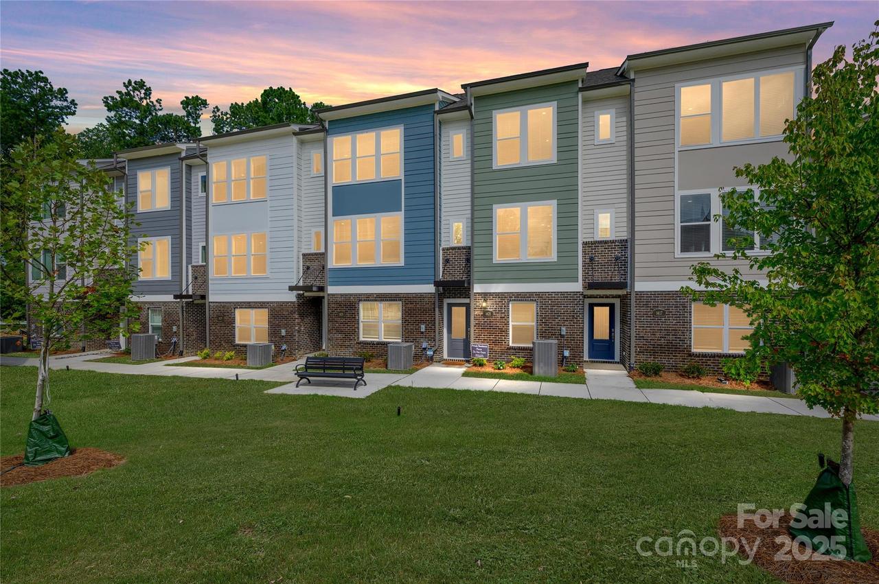 1425 Lithium Ln., Charlotte, NC 28211