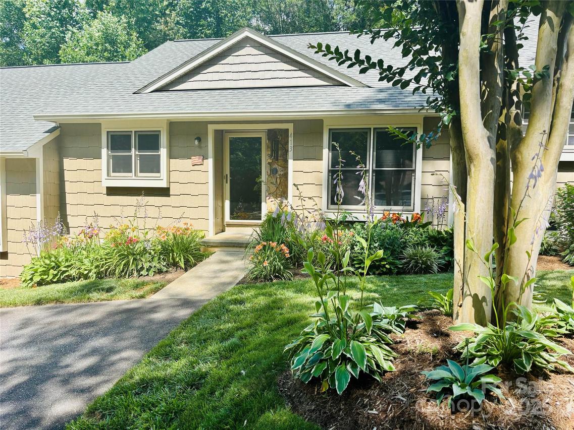 413 19th Avenue Ct., Hickory, NC 28601