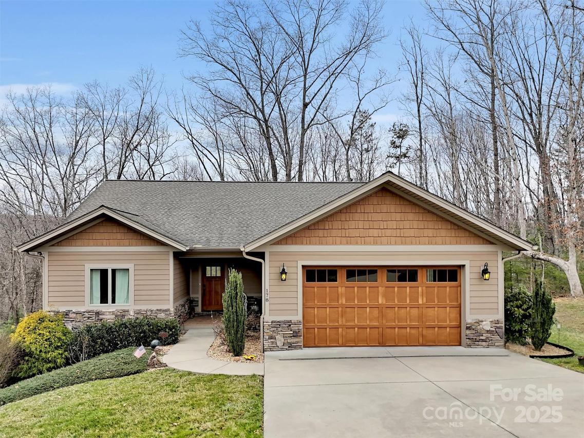 178 Sapphire Pl., Clyde, NC 28721