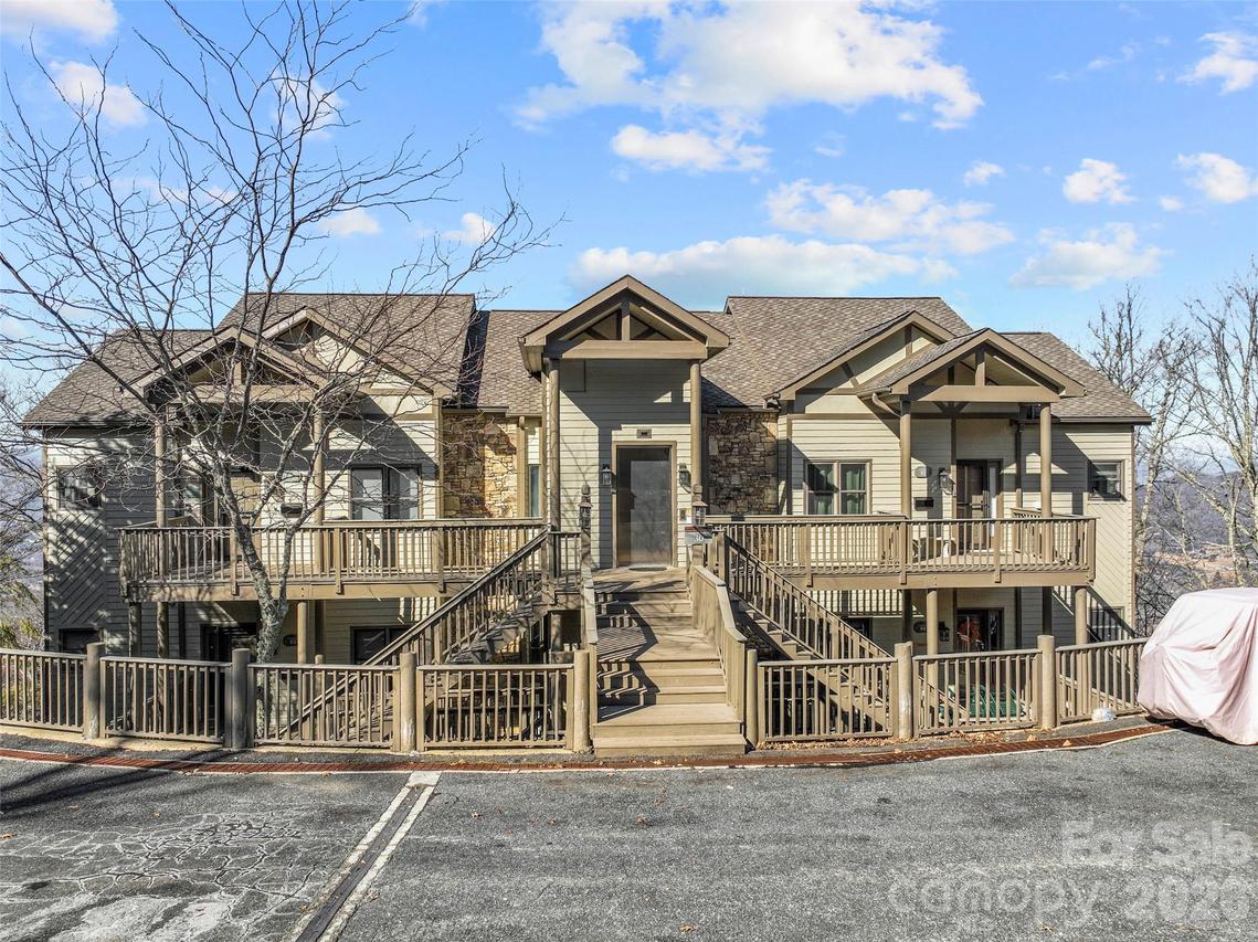 30 Club Villa Ct. #B/3, Burnsville, NC 28714