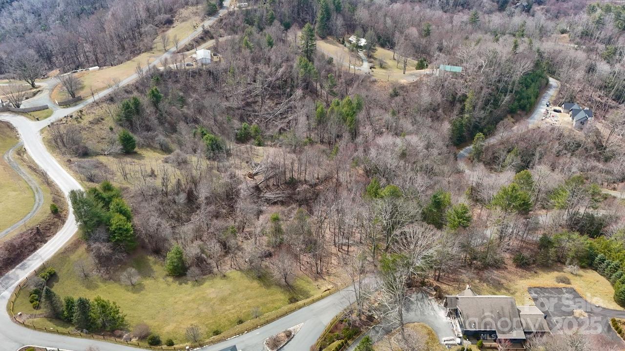 1 Falls Creek Pkwy., Elk Park, NC 28622