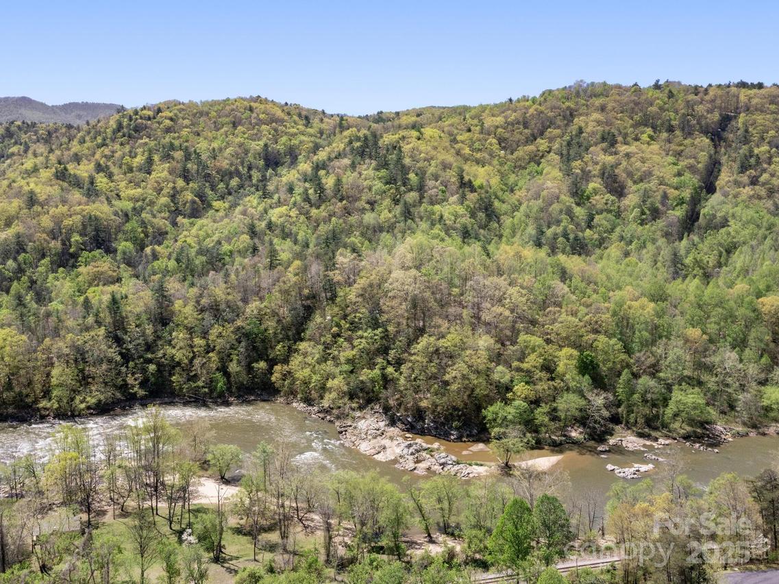 21 River Park Way #47, Marshall, NC 28753