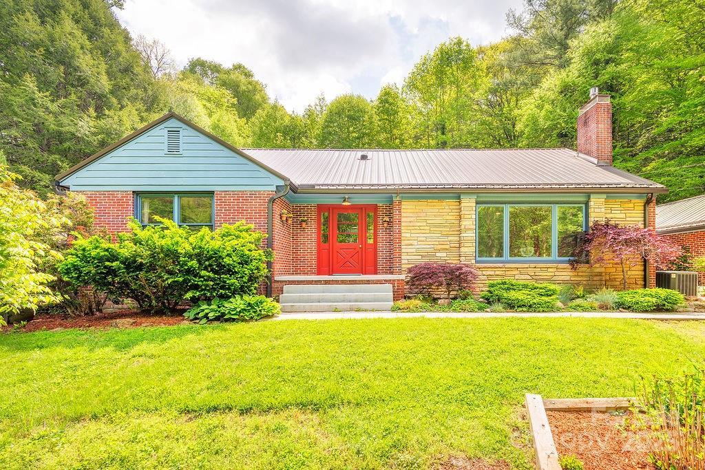2102 Walnut Creek Rd., Marshall, NC 28753